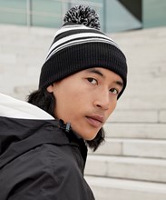 Bonnet de supporter à rayures 